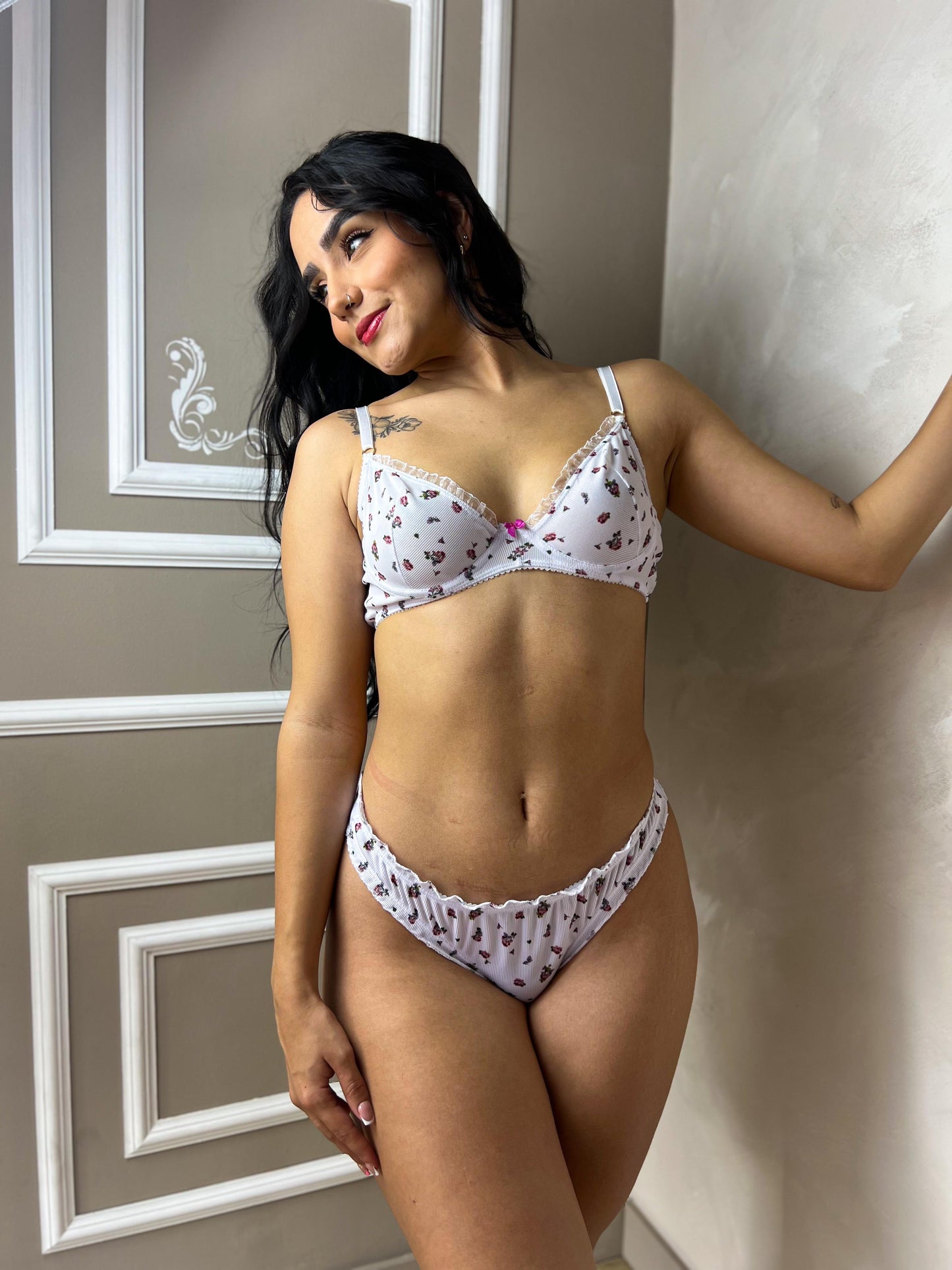 Set de Lencería Ref. NIA FLORES