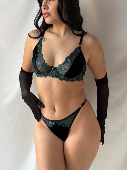 Set de Lencería Ref. Atelier